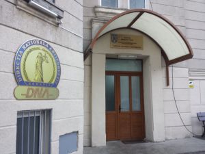 Legea 304/2004 privind organizarea judiciară, raport de admitere în comisia specială
